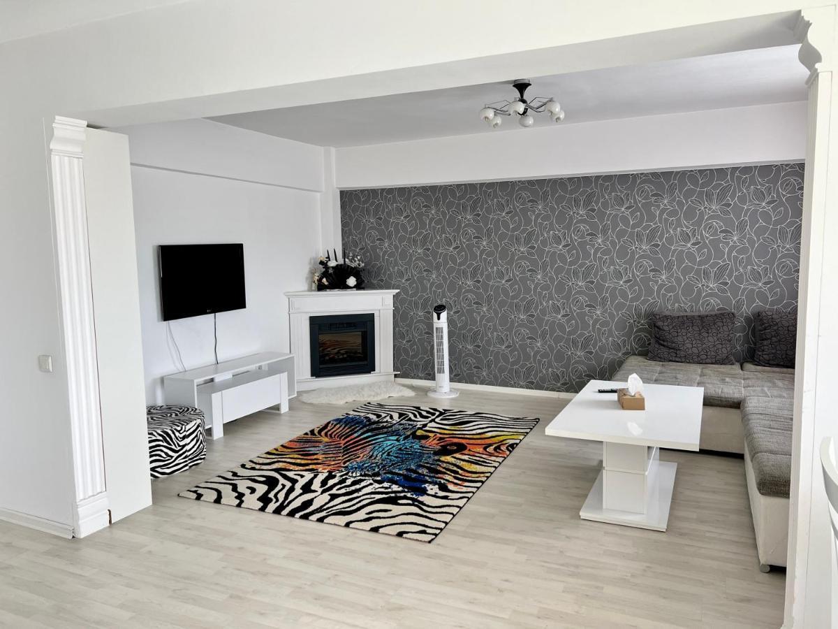 Panoramic M&M Apartment سوتْشافا المظهر الخارجي الصورة